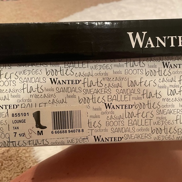 Lace up back knee high tan boots - Picture 6 of 6